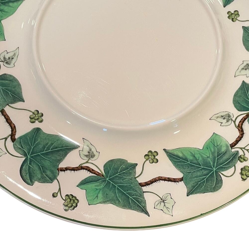 Wedgwood Napoleon Ivy Round Serving Platter - Picture 2 of 6